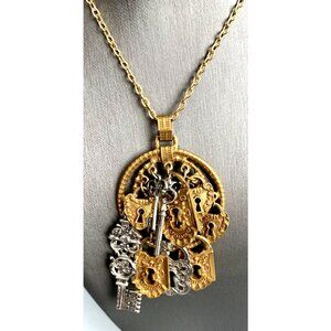 Vintage ART Goldtone Silvertone Metal Faux Locks/Keys Pendant Necklace Chain Big